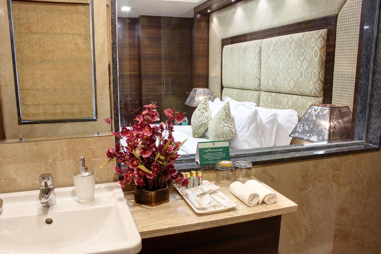 Golden Gate Hotel Indore Luaran gambar