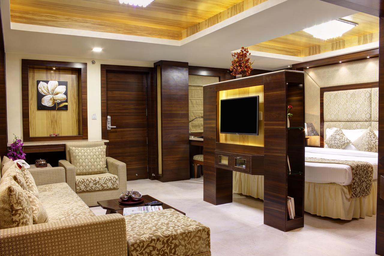Golden Gate Hotel Indore Luaran gambar