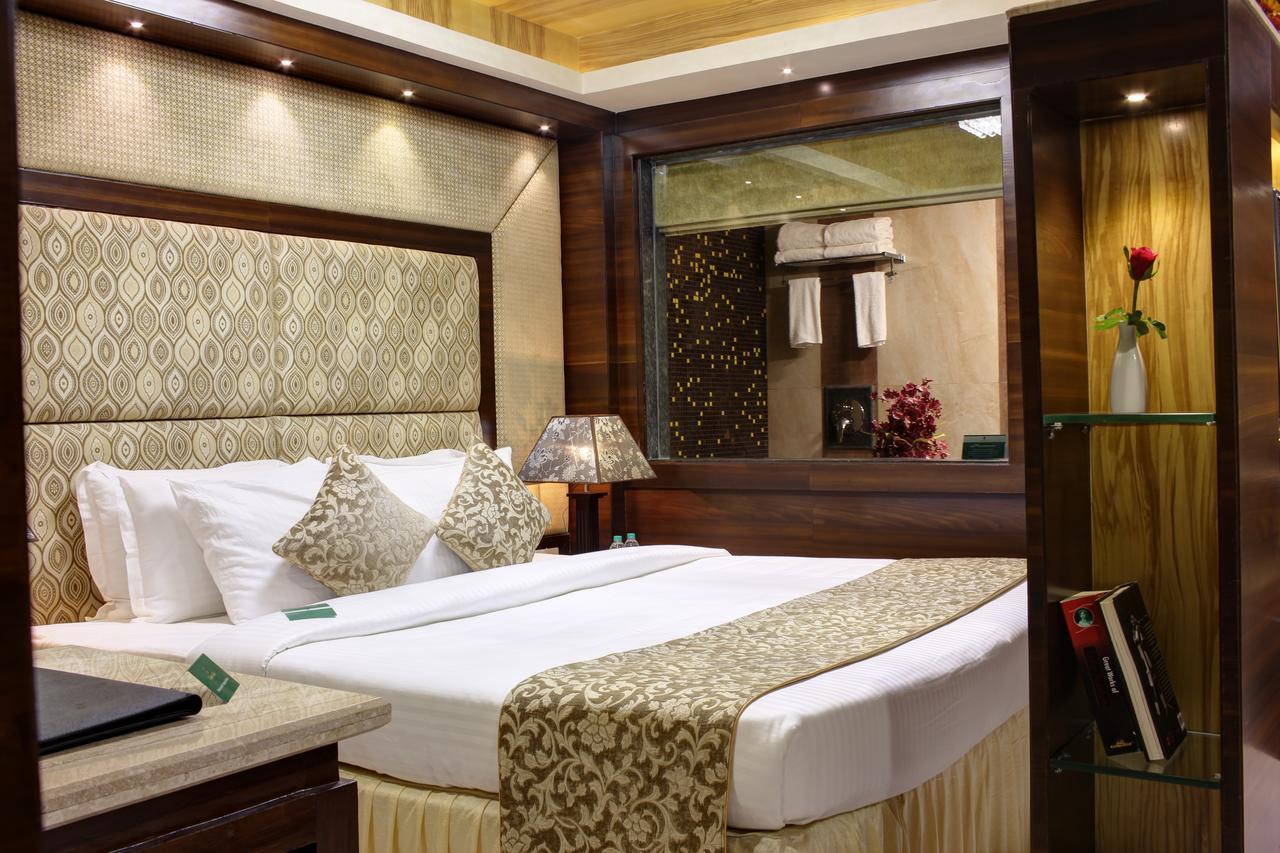 Golden Gate Hotel Indore Luaran gambar