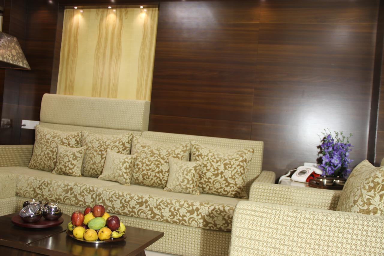Golden Gate Hotel Indore Luaran gambar