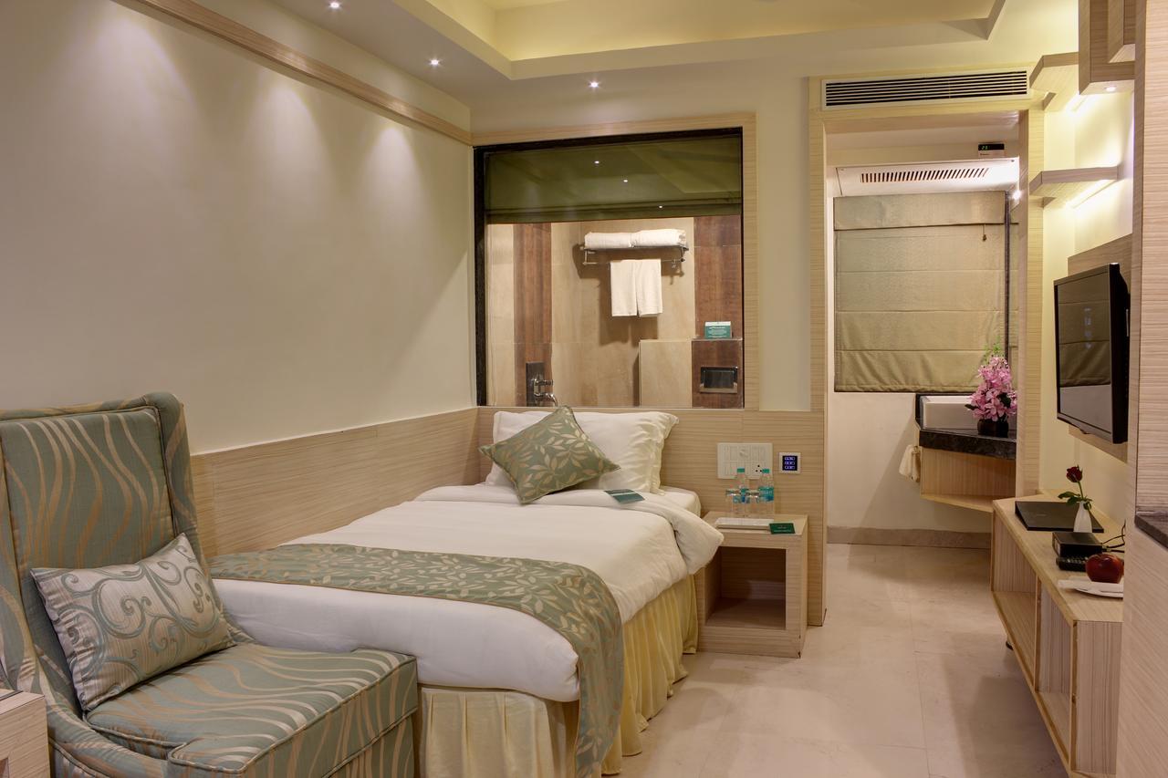 Golden Gate Hotel Indore Luaran gambar