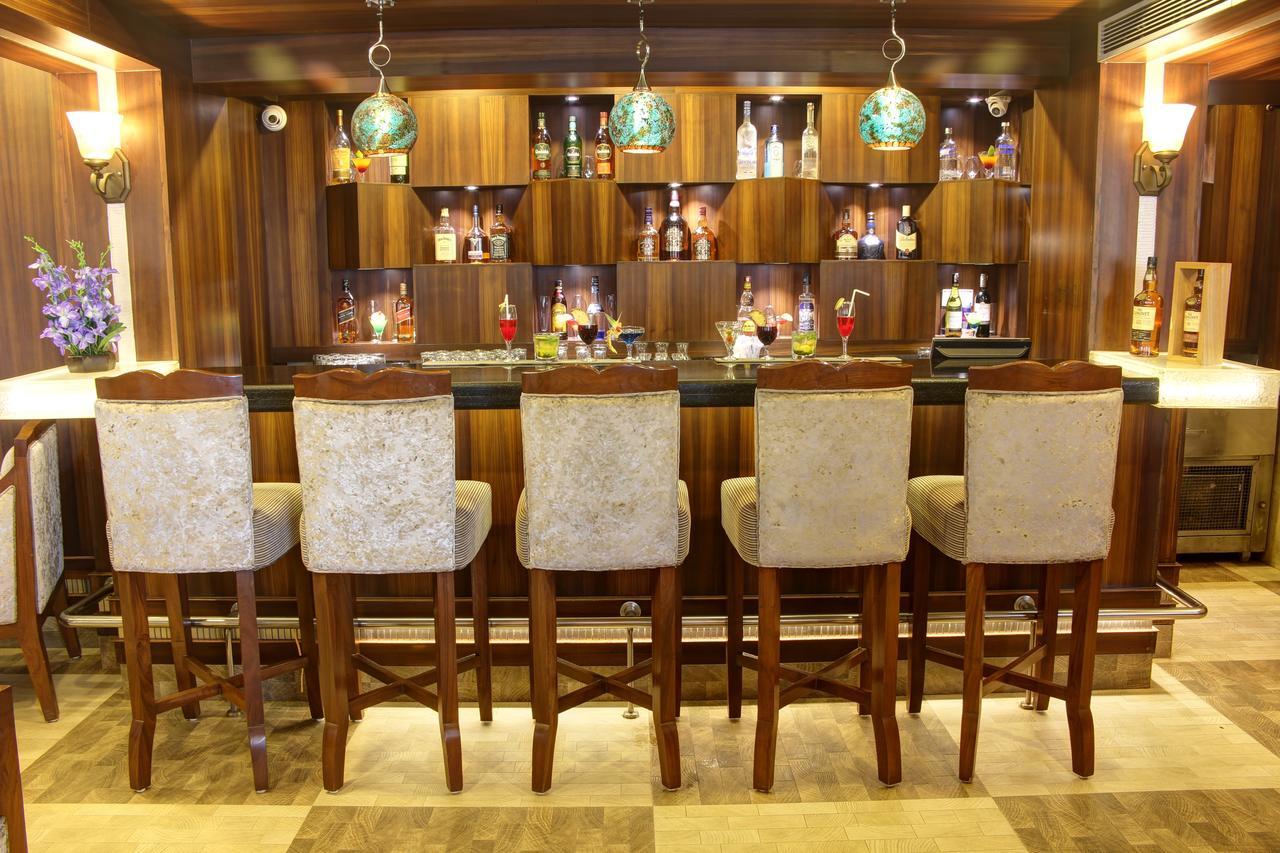 Golden Gate Hotel Indore Luaran gambar