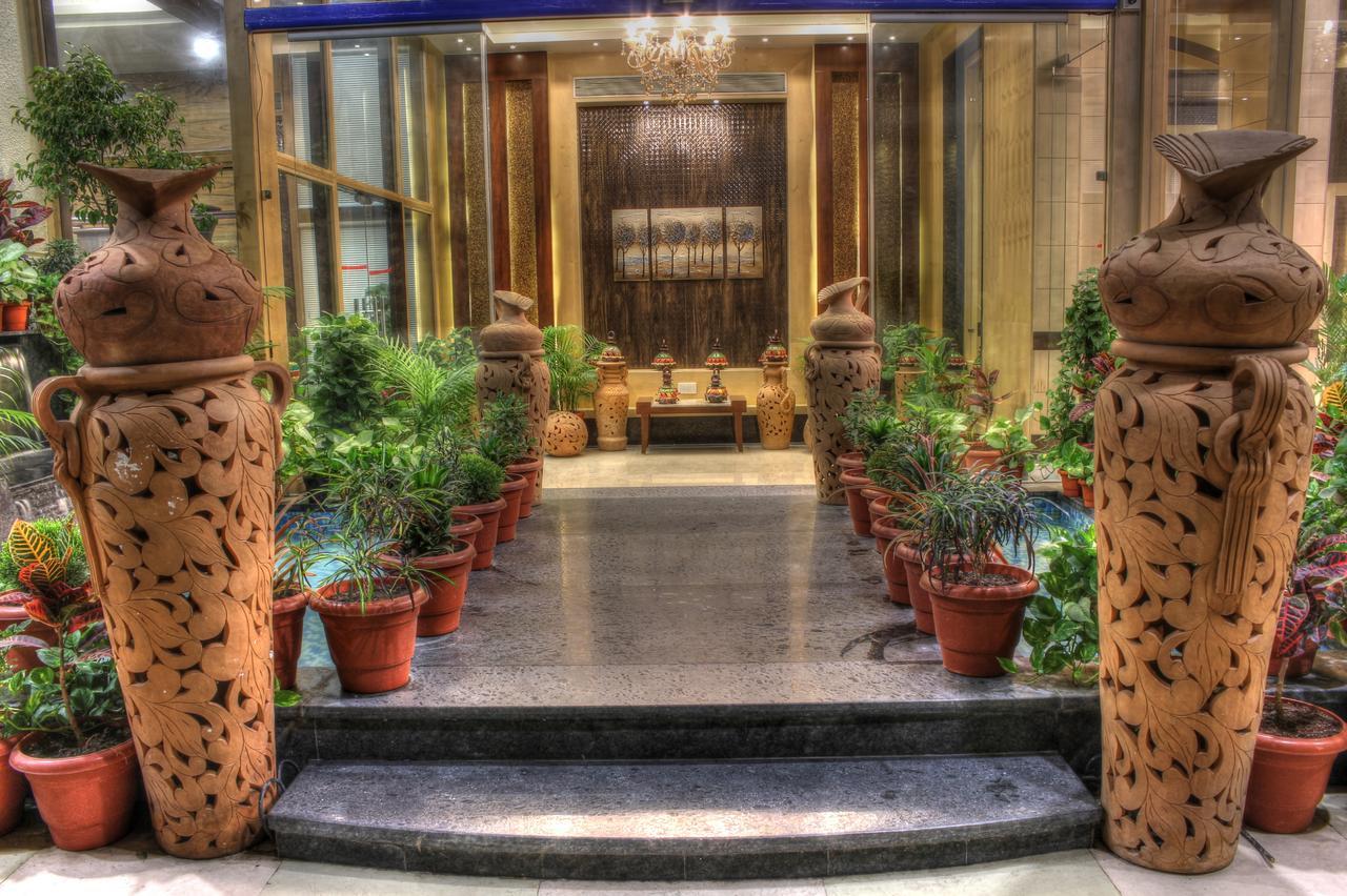 Golden Gate Hotel Indore Luaran gambar