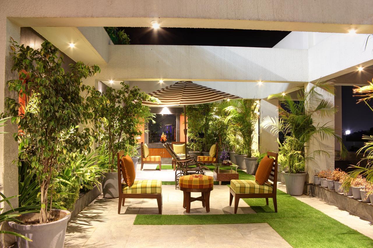 Golden Gate Hotel Indore Luaran gambar