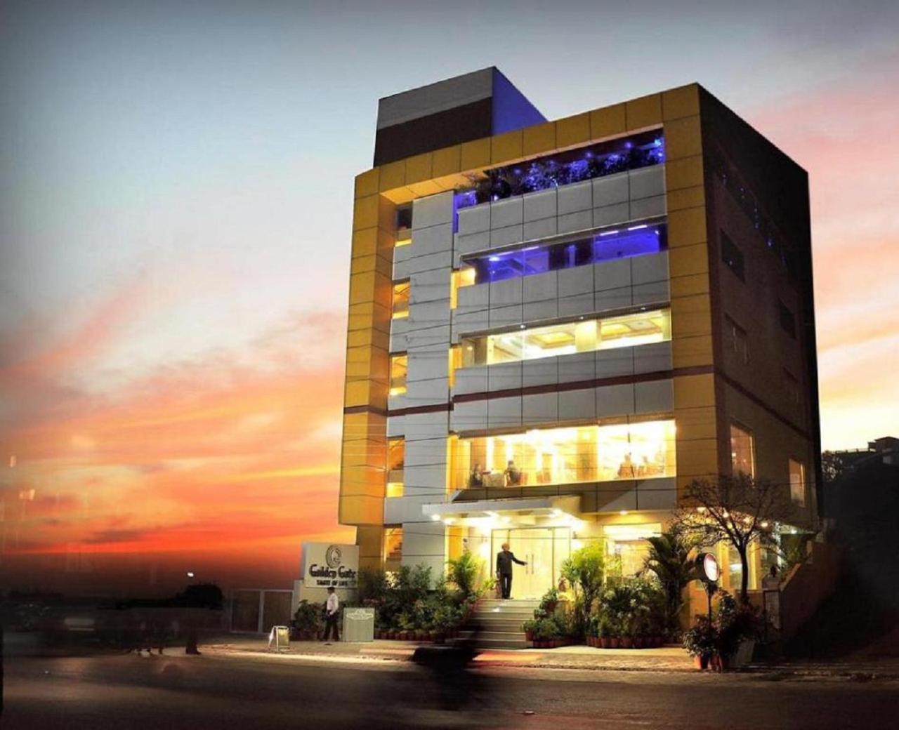 Golden Gate Hotel Indore Luaran gambar